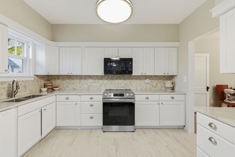 Tiny photo for 312 E Lincoln Avenue, Wheaton, IL 60187 (MLS # 12551459)