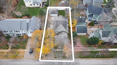 Tiny photo for 312 E Lincoln Avenue, Wheaton, IL 60187 (MLS # 12551459)