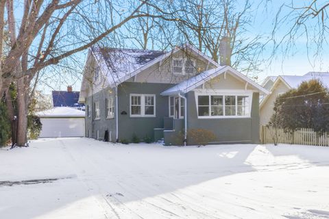 312 E Lincoln Avenue Wheaton IL 60187