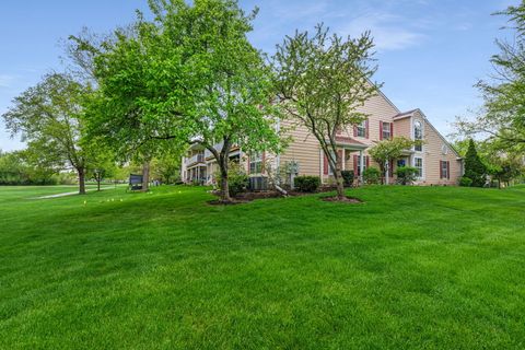 Tiny photo for 63 Tyler Court #B, Streamwood, IL 60107 (MLS # 12634121)