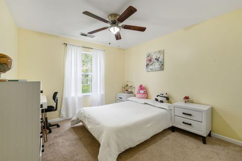 Tiny photo for 63 Tyler Court #B, Streamwood, IL 60107 (MLS # 12634121)