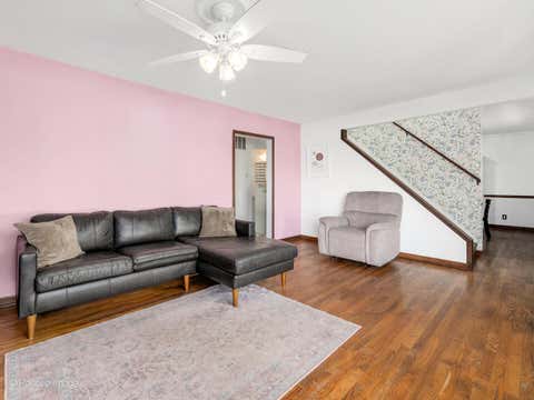 Tiny photo for 875 S York Street, Elmhurst, IL 60126 (MLS # 12678996)