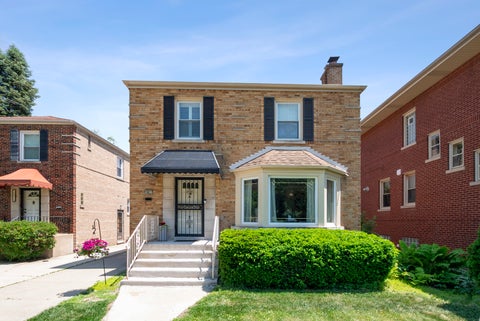 Tiny photo for 10831 S Longwood Drive, Chicago, IL 60643 (MLS # 12729221)