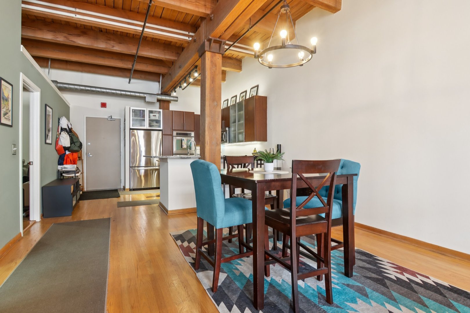 701 W Jackson Boulevard 502B