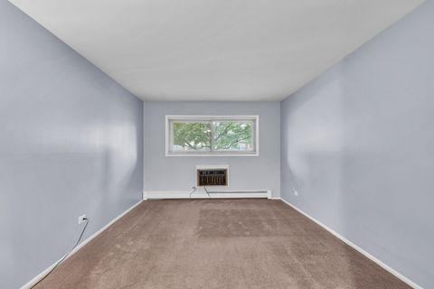Tiny photo for 120A Collen Drive #105, Lombard, IL 60148 (MLS # 12439028)