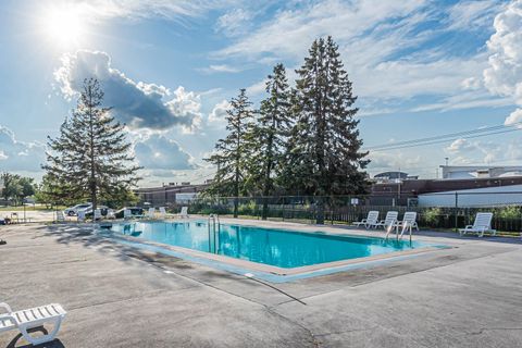 Tiny photo for 120A Collen Drive #105, Lombard, IL 60148 (MLS # 12439028)