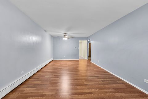 Tiny photo for 120A Collen Drive #105, Lombard, IL 60148 (MLS # 12439028)