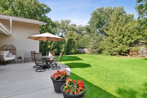 Tiny photo for 6601 MacArthur Drive, Woodridge, IL 60517 (MLS # 12669652)