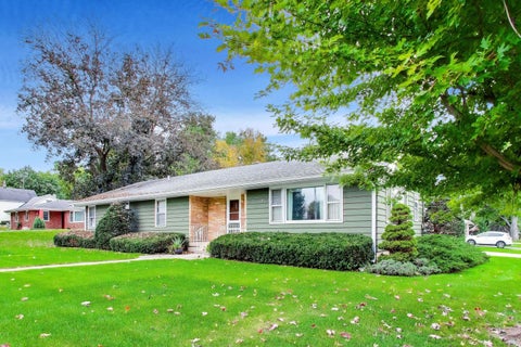 Photo of 3601 W Clover Avenue, McHenry, IL 60050 (MLS # 12786409)