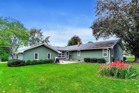 Tiny photo for 3601 W Clover Avenue, McHenry, IL 60050 (MLS # 12786409)