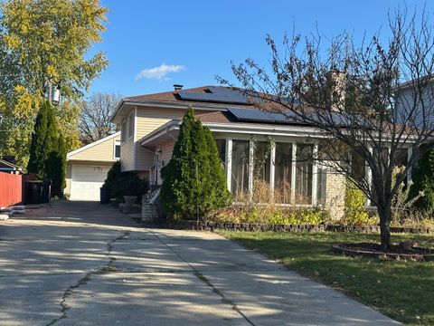 139 N Hemlock Avenue Wood Dale IL 60191