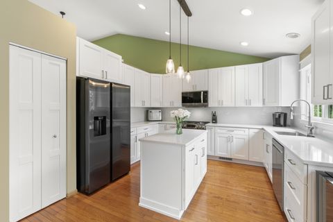 Tiny photo for 1985 Rochelle Court, Wheeling, IL 60090 (MLS # 12669857)