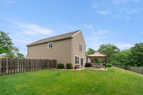 Tiny photo for 1985 Rochelle Court, Wheeling, IL 60090 (MLS # 12669857)