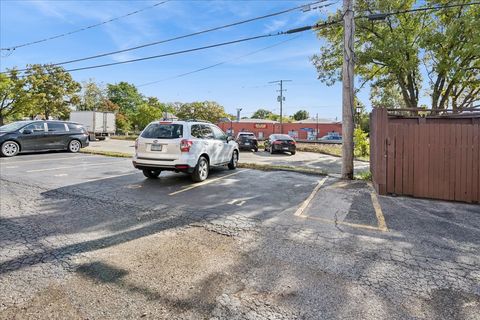 Tiny photo for 29 E Burlington Street #A, Riverside, IL 60546 (MLS # 12506742)