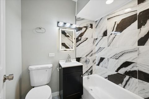 Tiny photo for 29 E Burlington Street #A, Riverside, IL 60546 (MLS # 12506742)