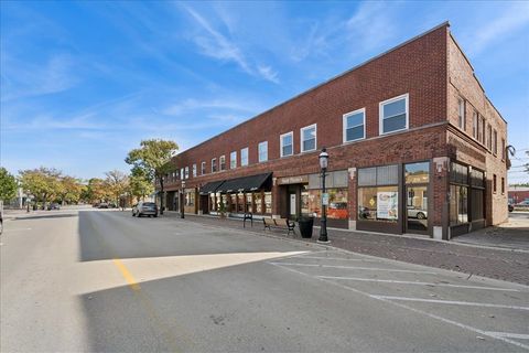 Tiny photo for 29 E Burlington Street #A, Riverside, IL 60546 (MLS # 12506742)