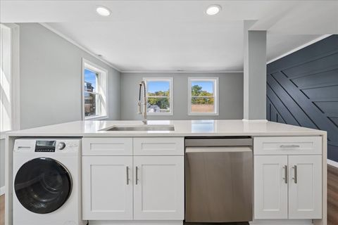 Tiny photo for 29 E Burlington Street #A, Riverside, IL 60546 (MLS # 12506742)