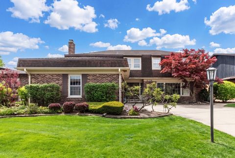 7751 Arcadia Street Morton Grove IL 60053