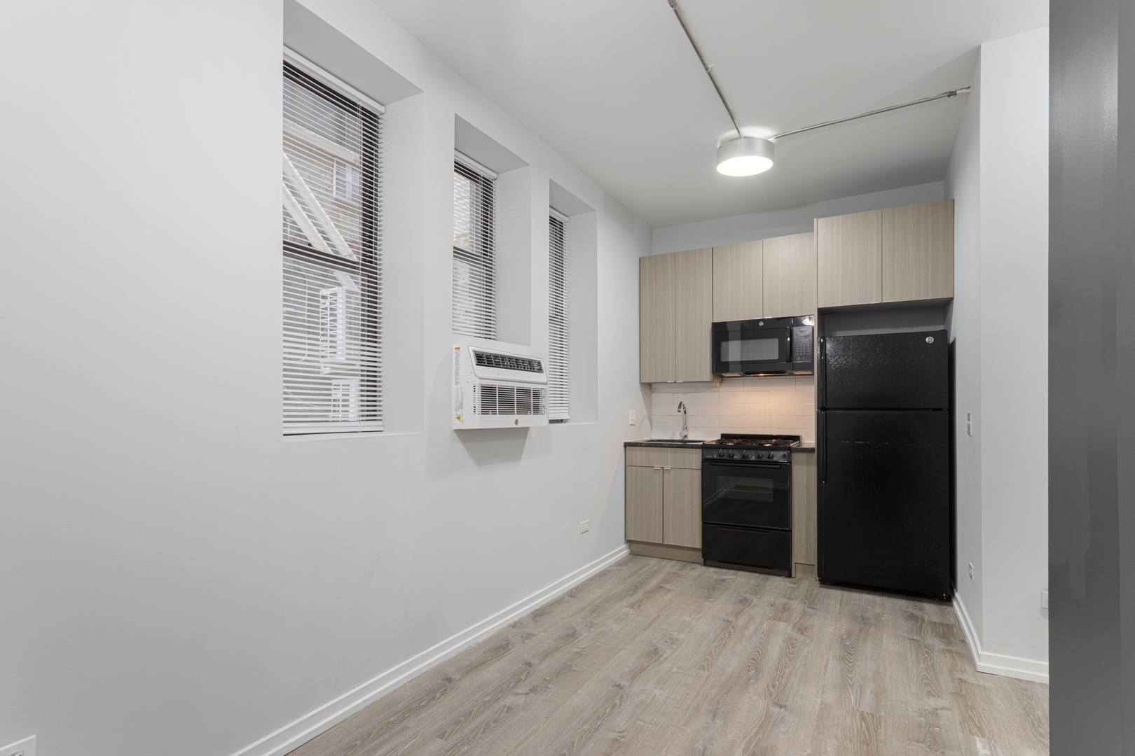 4875 N Magnolia Avenue 113