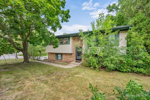 Tiny photo for 2614 Crystal Lake Road, Cary, IL 60013 (MLS # 12687775)