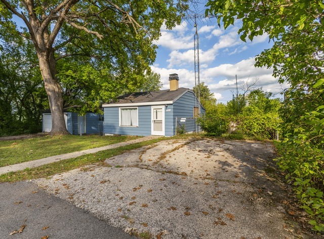 35107 N Rosewood Avenue