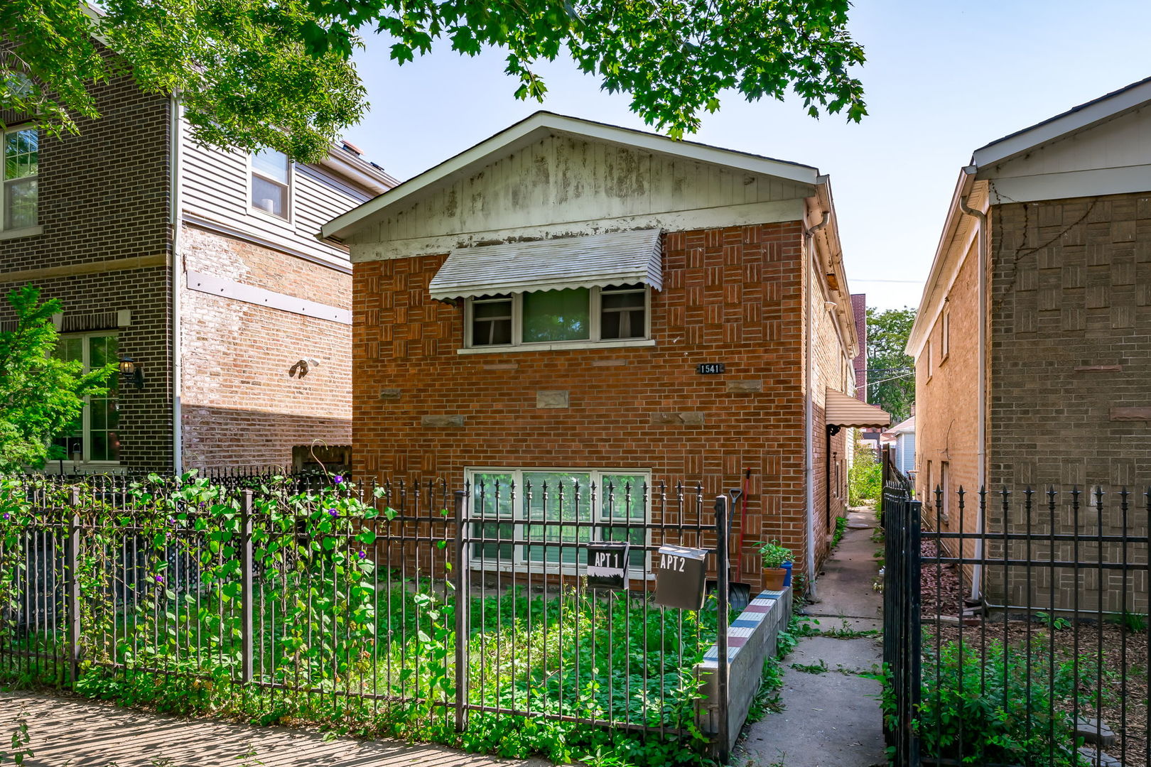 1541 N Maplewood Avenue