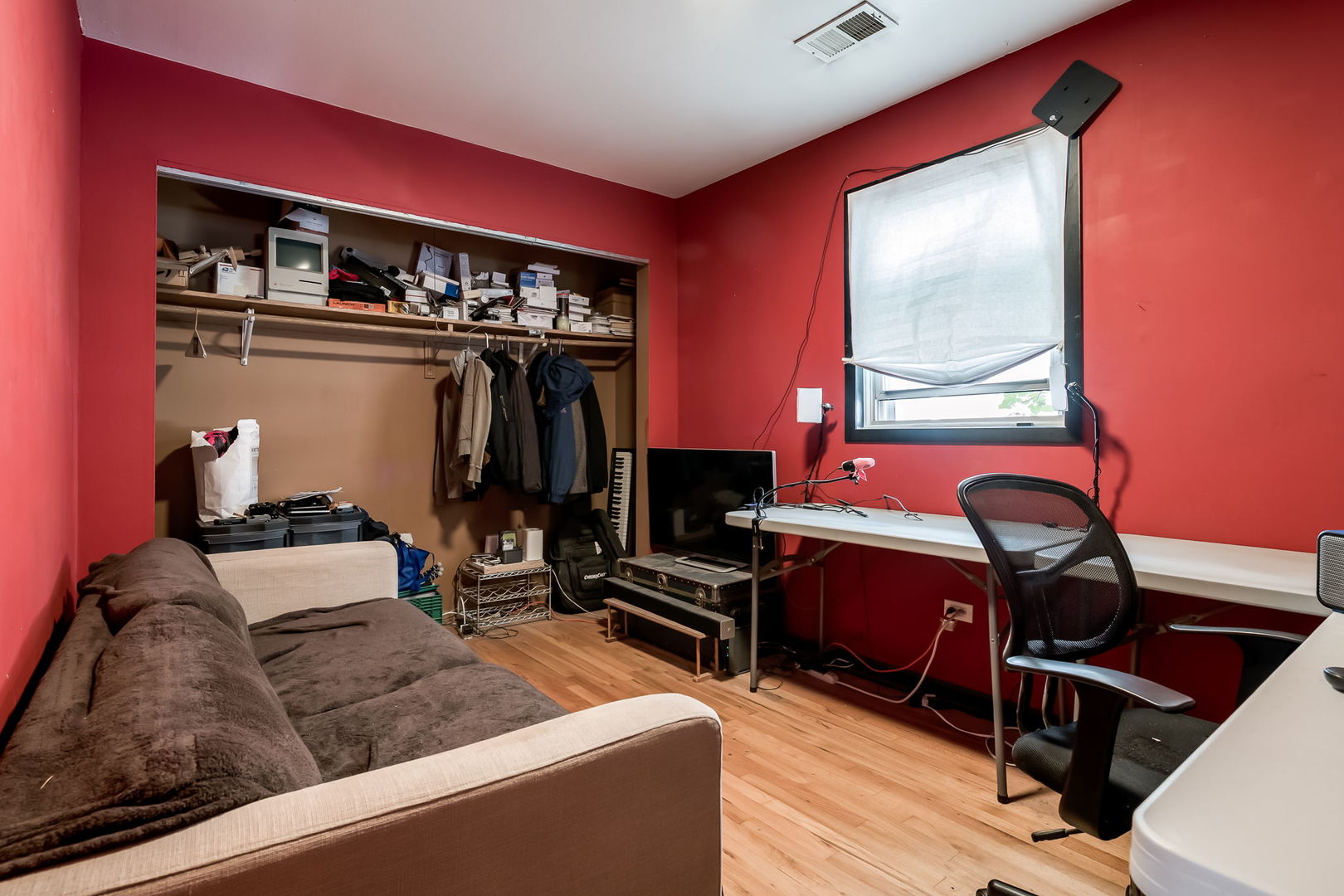 Chicago, Illinois 60622, United States, 4 Bedrooms Bedrooms, ,2 BathroomsBathrooms,Residential,Active,207144