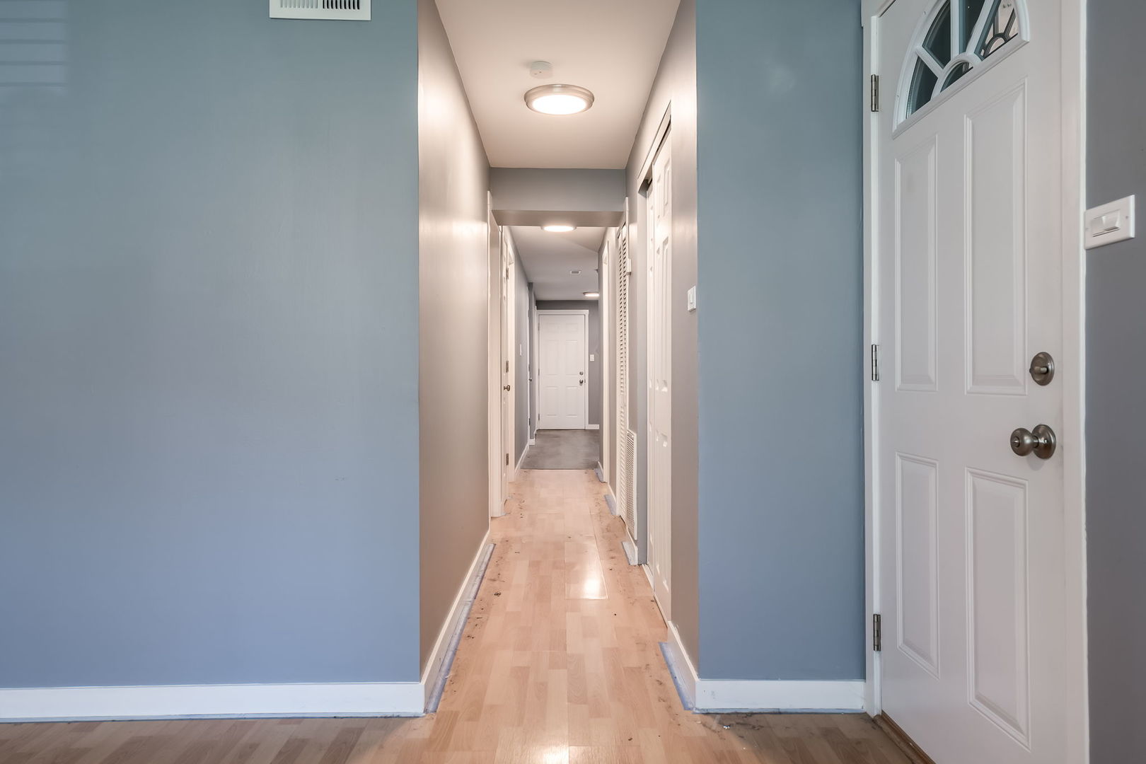 Chicago, Illinois 60622, United States, 4 Bedrooms Bedrooms, ,2 BathroomsBathrooms,Residential,Active,207144