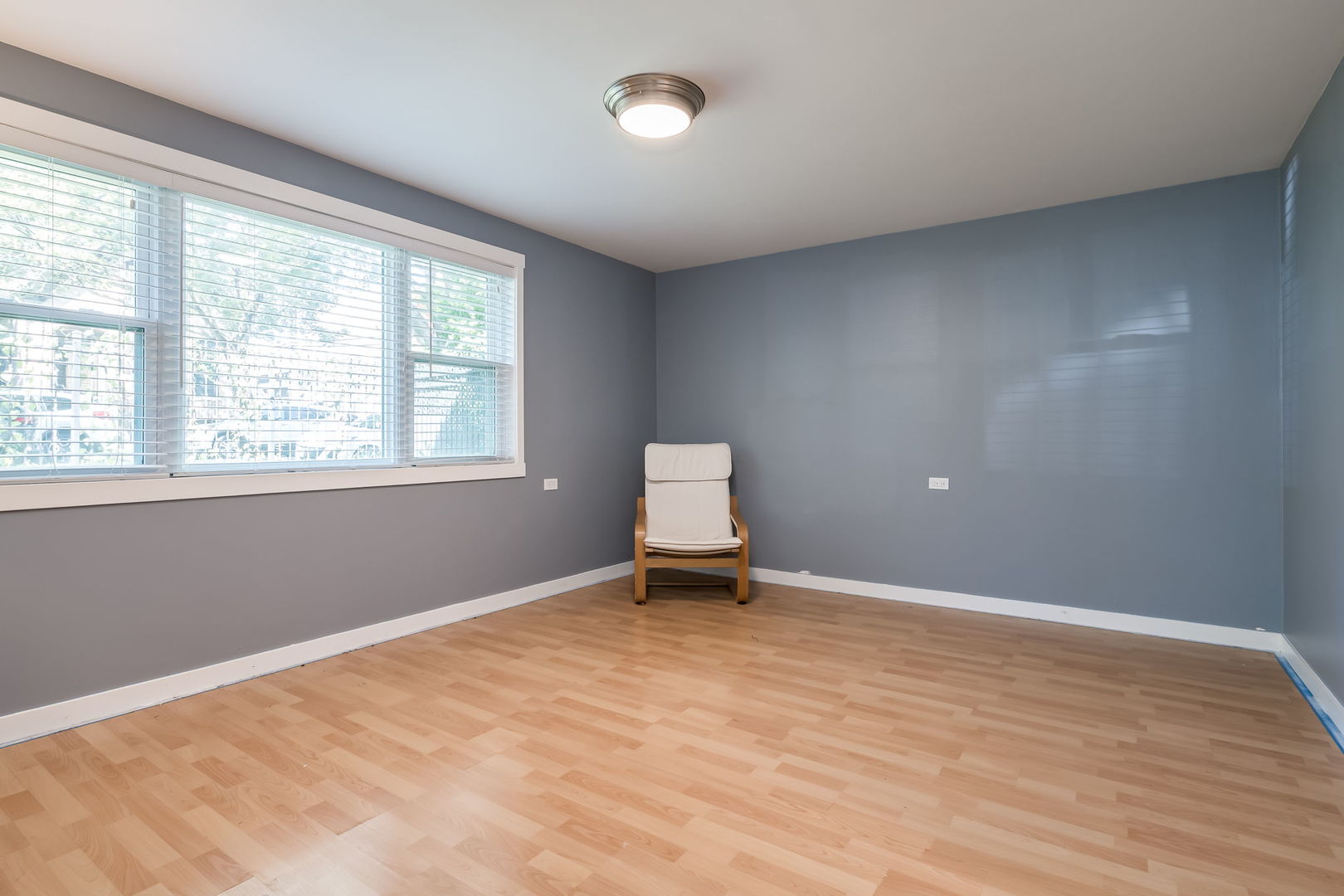 1541 N Maplewood Avenue