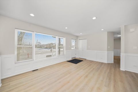 Tiny photo for 17060 Louis Avenue, South Holland, IL 60473 (MLS # 12515811)