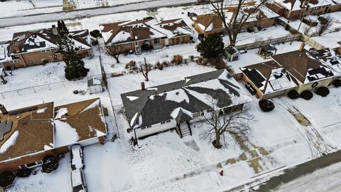 Tiny photo for 17060 Louis Avenue, South Holland, IL 60473 (MLS # 12515811)