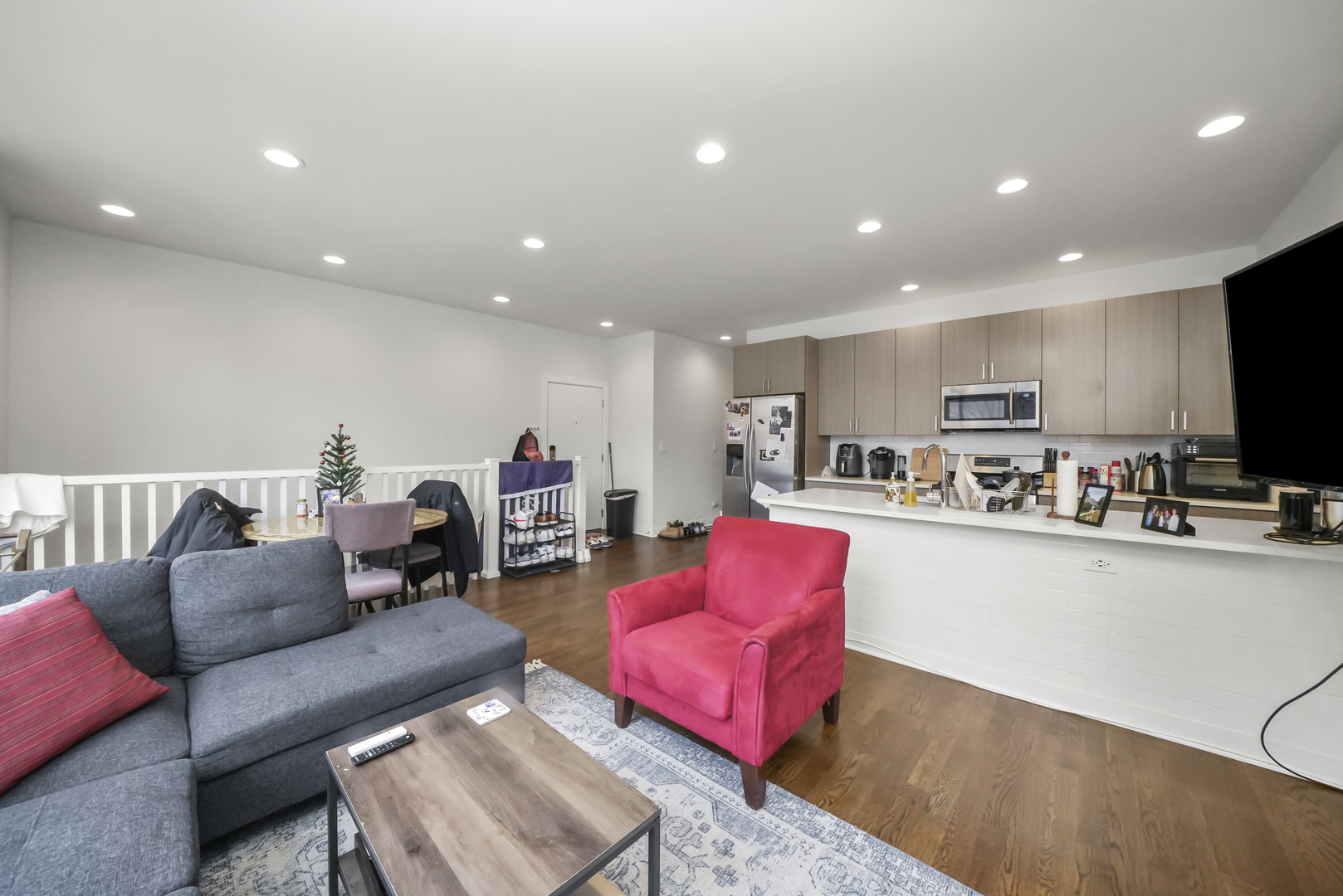 838 W Erie Street 1W