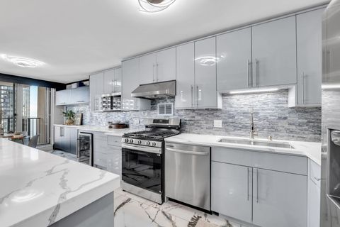 Tiny photo for 400 E RANDOLPH Street #2225, Chicago, IL 60601 (MLS # 12617927)