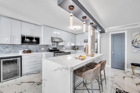 Tiny photo for 400 E RANDOLPH Street #2225, Chicago, IL 60601 (MLS # 12617927)