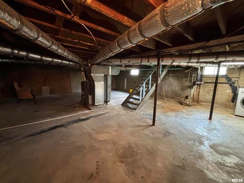 Tiny photo for 1806 MARKET Street, Metropolis, IL 62960 (MLS # EB460616)