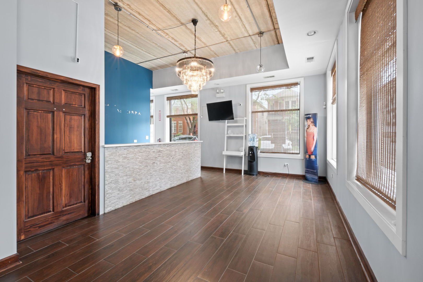 340 W Evergreen Avenue