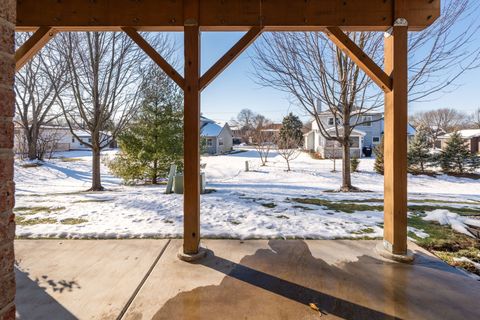 Tiny photo for 32 W Fern Court #116B, Palatine, IL 60067 (MLS # 12533961)