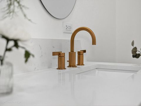 Tiny photo for 11300 Sequoya Lane, Indian Head Park, IL 60525 (MLS # 12521704)