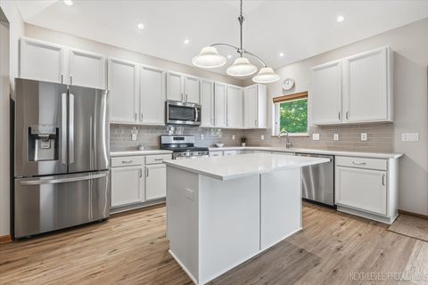 Tiny photo for 39W331 Mill Creek Circle, Geneva, IL 60134 (MLS # 12705709)