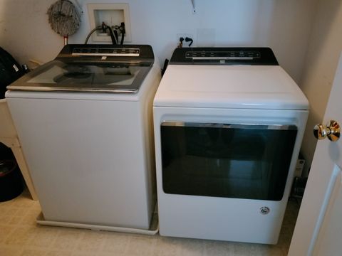 Tiny photo for 2021 CYPRESS Court, Glendale Heights, IL 60139 (MLS # 12572797)