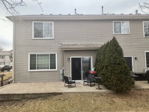 Tiny photo for 2021 CYPRESS Court, Glendale Heights, IL 60139 (MLS # 12572797)