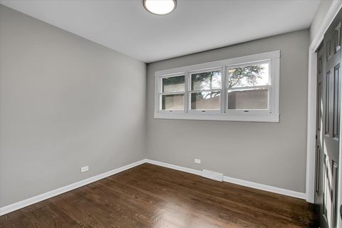 Tiny photo for 329 E Jefferson Street, Bensenville, IL 60106 (MLS # 12508365)