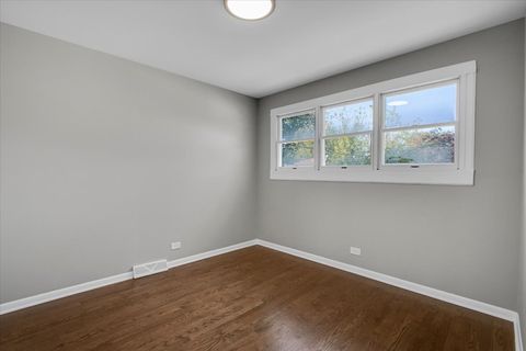 Tiny photo for 329 E Jefferson Street, Bensenville, IL 60106 (MLS # 12508365)