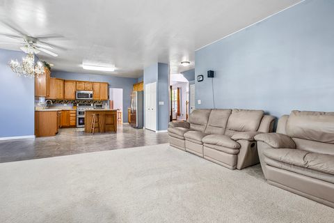 Tiny photo for 25226 Balmoral Drive, Shorewood, IL 60404 (MLS # 12480639)