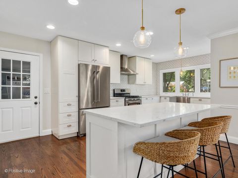 Tiny photo for 26W537 Barnes Avenue, Winfield, IL 60190 (MLS # 12472034)