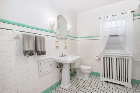 Tiny photo for 1220 N Euclid Avenue, Oak Park, IL 60302 (MLS # 12589203)