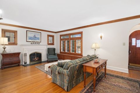 Tiny photo for 1220 N Euclid Avenue, Oak Park, IL 60302 (MLS # 12589203)