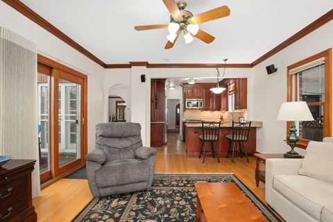 Tiny photo for 1220 N Euclid Avenue, Oak Park, IL 60302 (MLS # 12589203)