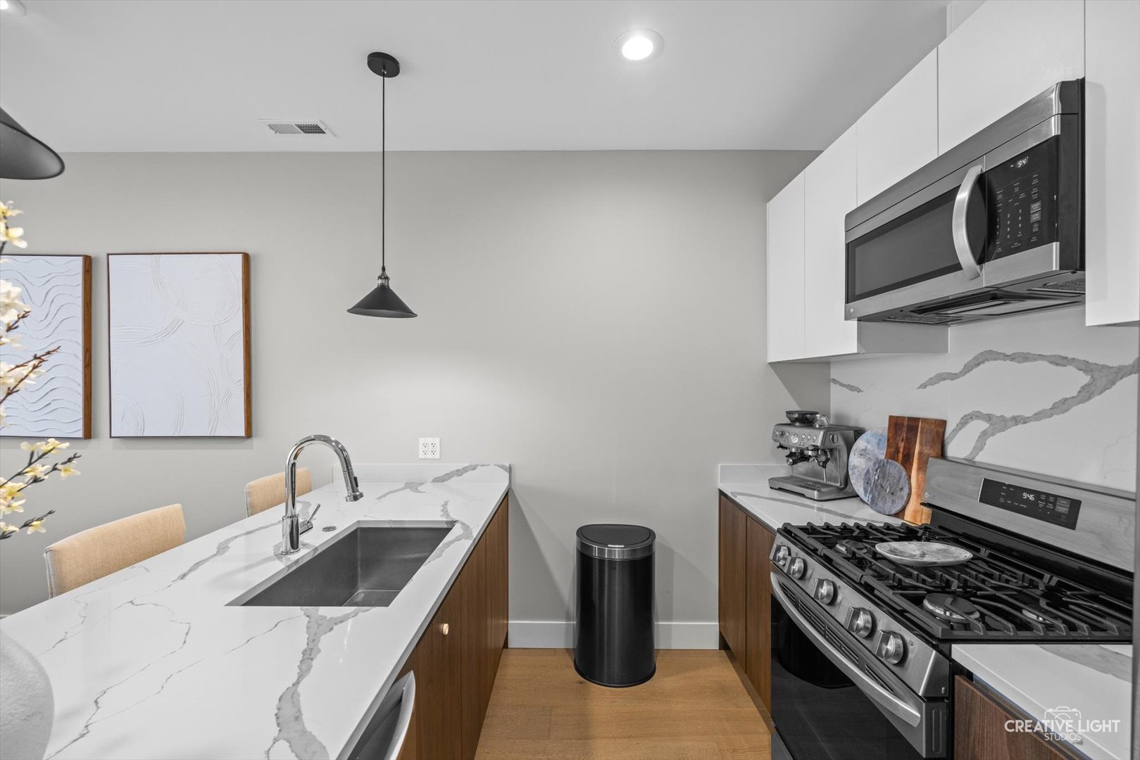 2342 W Adams Street 202