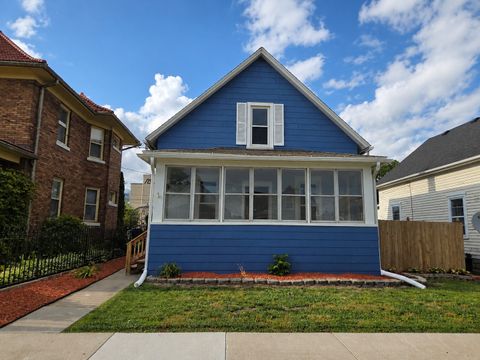 Photo of 717 17th Avenue, Moline, IL 61265 (MLS # 12672541)